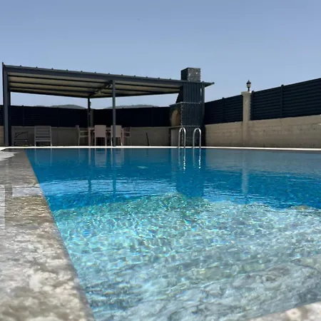 Elite Life With Pool In Dalamanda
